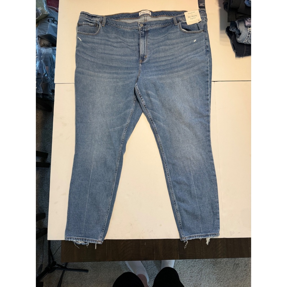 Abercrombie & Fitch The Skinny High Rise Jeans Blue Denim 37 24L NWT